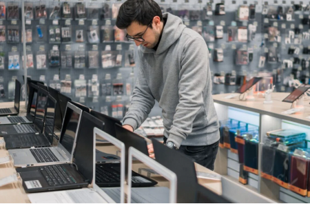 Choosing the Right Office Laptops, Desktops, and Servers